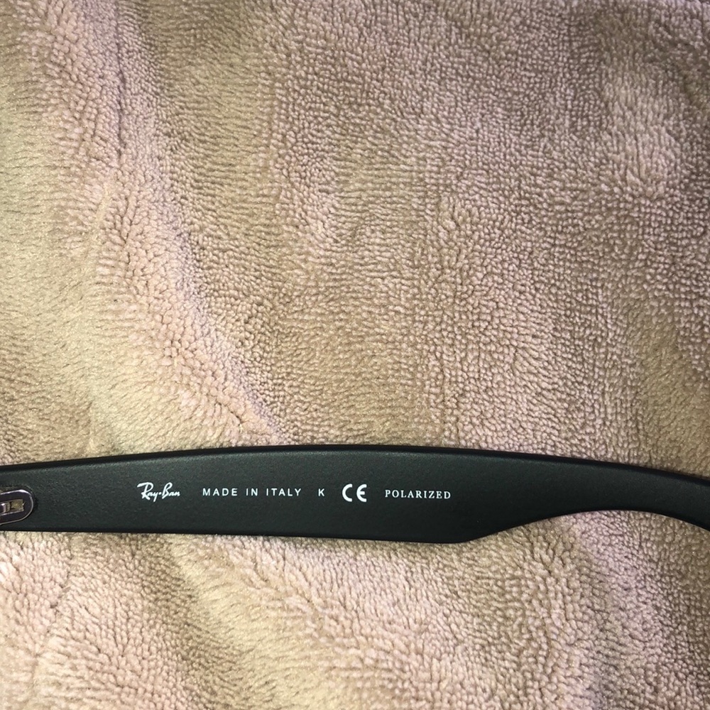 Men’s Ray Bans - Picture 2 of 4
